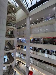 Lucky Plaza (D9), Shop House #477638641